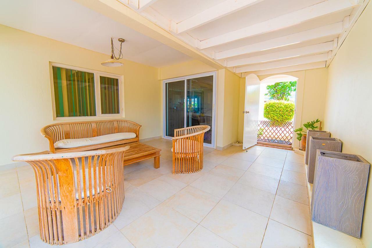 Hacienda Wayaca Apartments Oranjestad Esterno foto